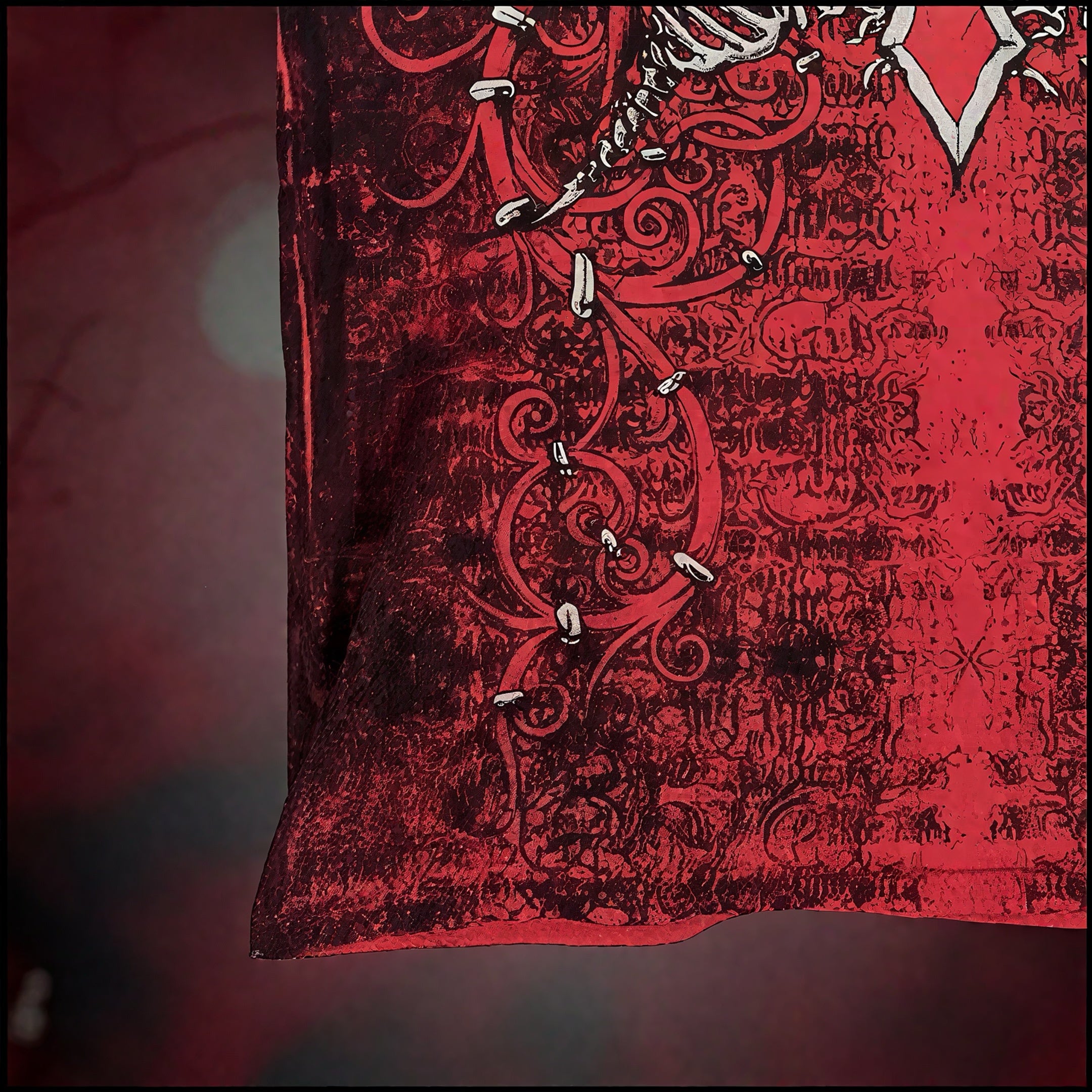 BLOOD WING CROSS TEE®